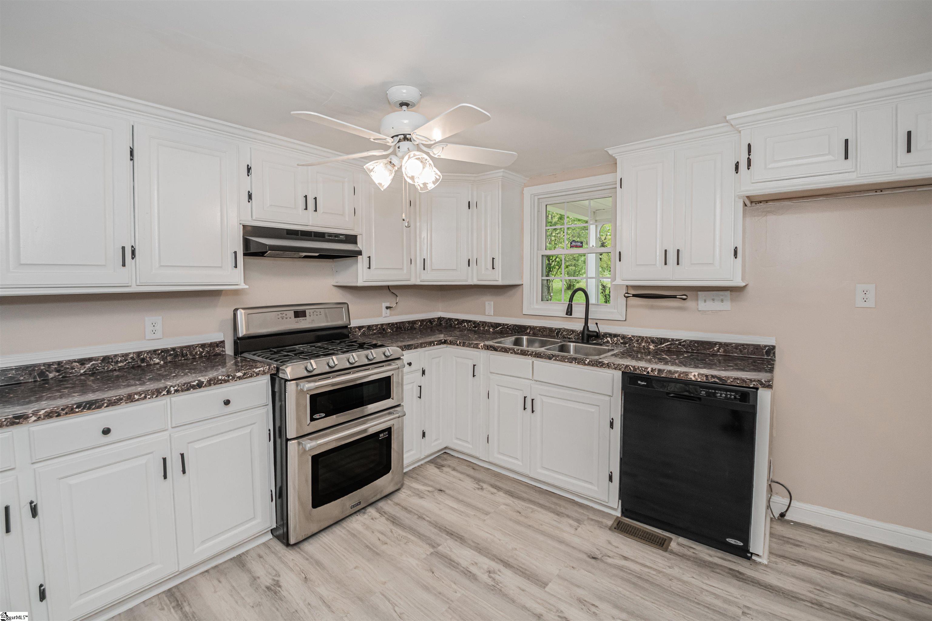 2040 Reece Mill Road Pickens, SC 29671 - Photo 18 of 30
