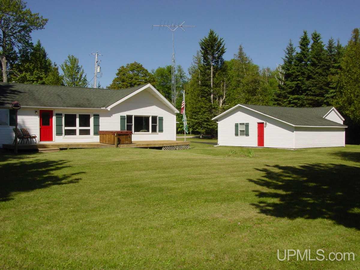 814 West Gulliver Lake Road Gulliver, MI 49840 - Photo 8 of 26