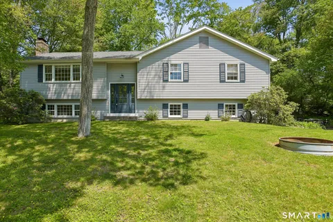 $449,900 | 29 Raven Wood Road, North Stonington, CT 06359