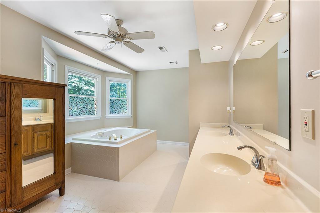 7012 Ridge Haven Road Greensboro, NC 27410 - Photo 20 of 30 Gallery Image 20