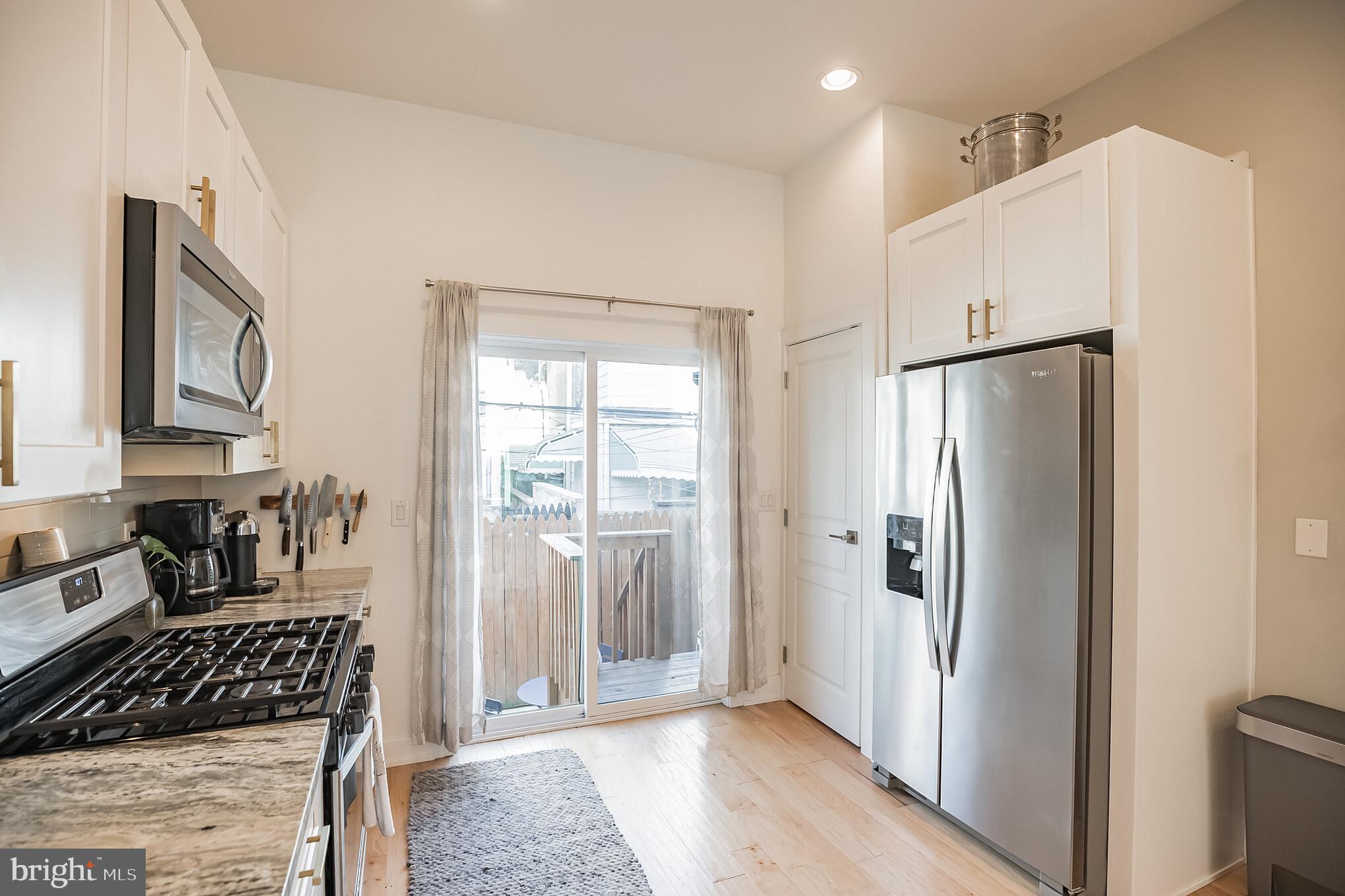 419 Emily Street Philadelphia, PA 19148 - Photo 9 of 28