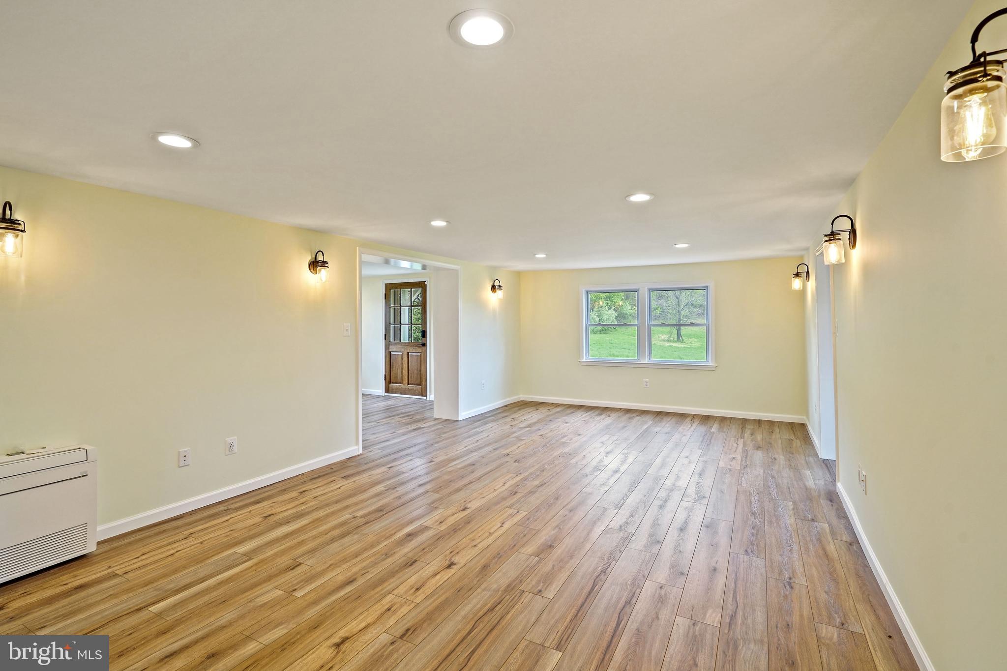9498 Ada Road Marshall, VA 20115 - Photo 8 of 59