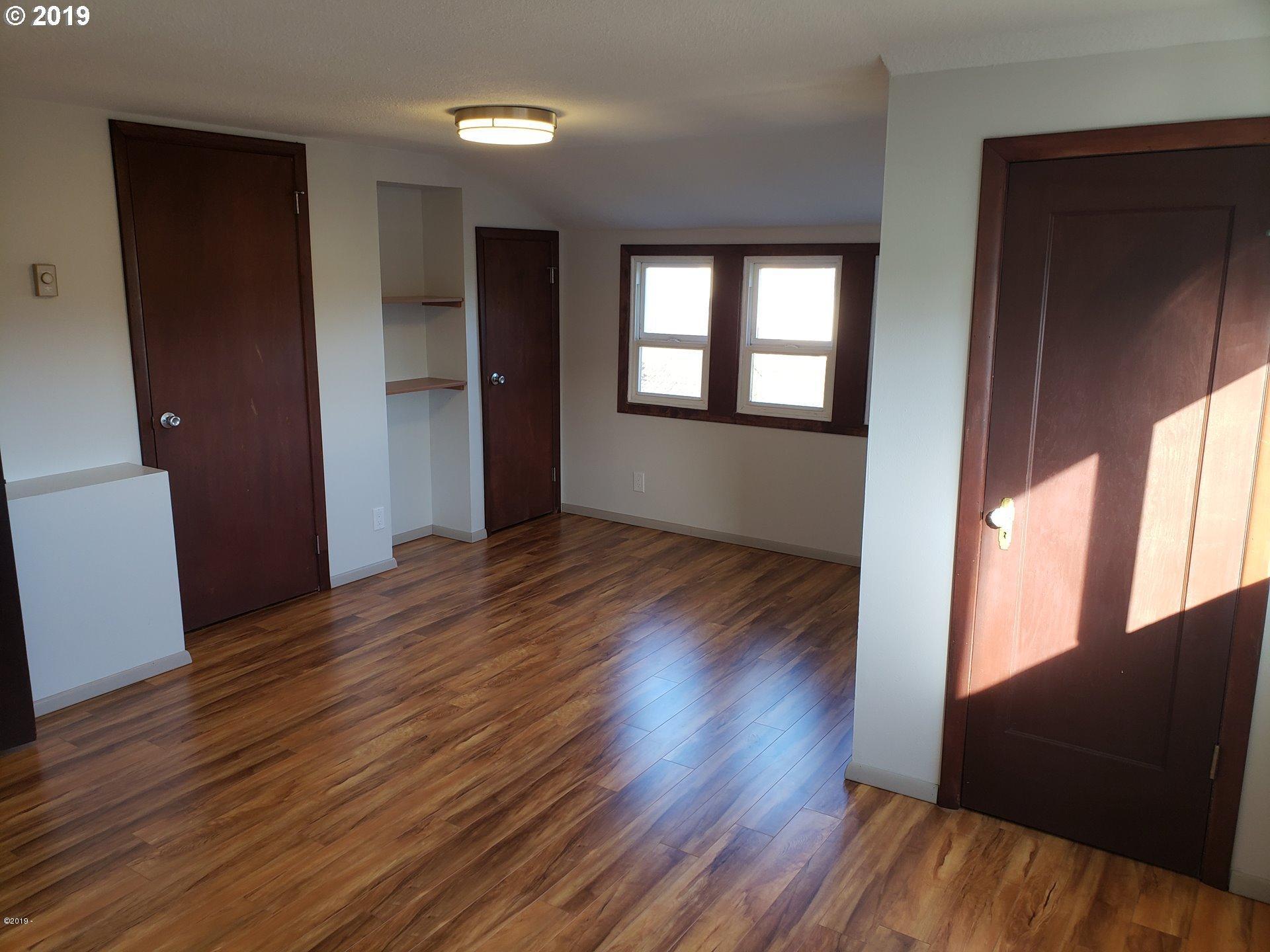 545 Southwest Fleet Avenue Lincoln City, OR 97367 - Photo 22 of 31 19440387-22