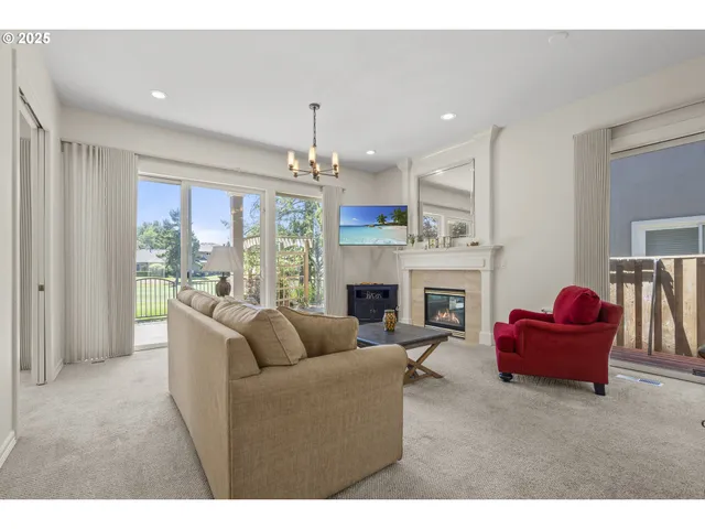 $630,000 | 32082 Southwest Charbonneau Drive, Wilsonville, OR 97070