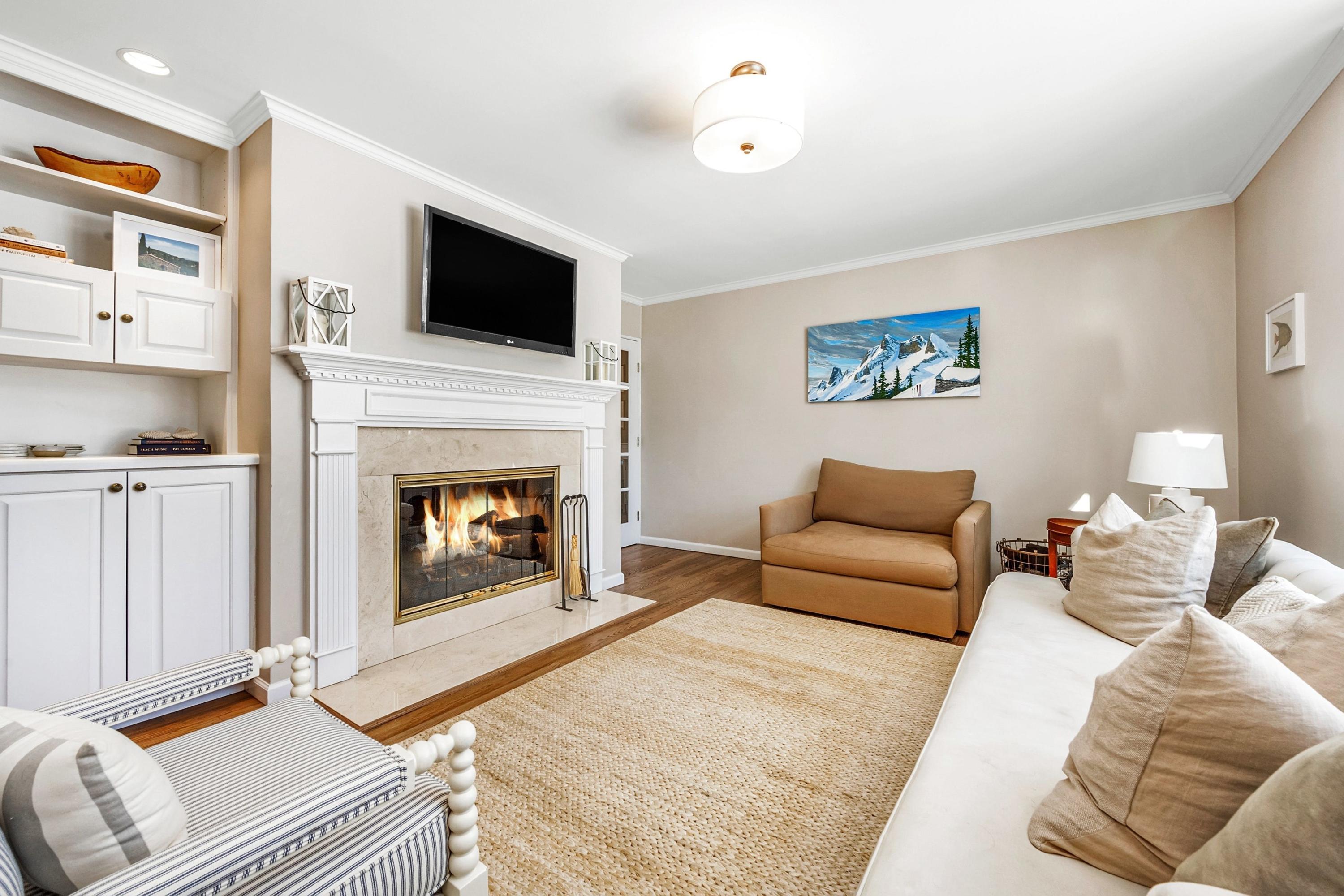 3 Pond Ridge Lane Rowayton, CT 06853 - Photo 8 of 24 016-372810-MTZ_6527R_9816025