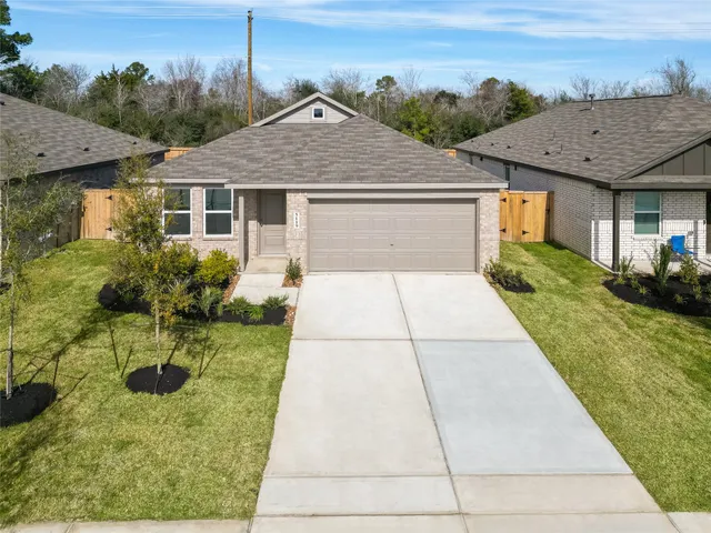 $1,950 | 5119 Red Drum Drive, Baytown, TX 77521