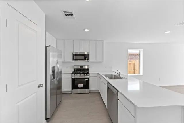 $2,100 | 5119 Red Drum Drive, Baytown, TX 77521