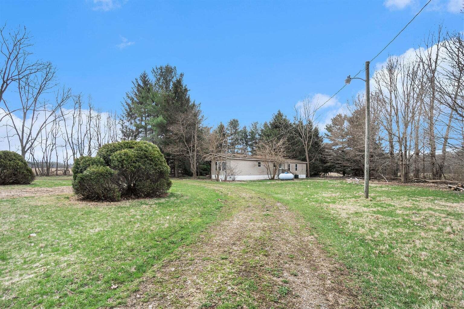 17817 Dewey Lake Street Decatur, MI 49045 - Photo 1 of 4 20230411161755057380000000-o