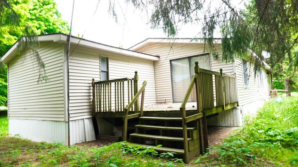 17817 Dewey Lake Street Decatur, MI 49045 - Photo 3 of 4 deck
