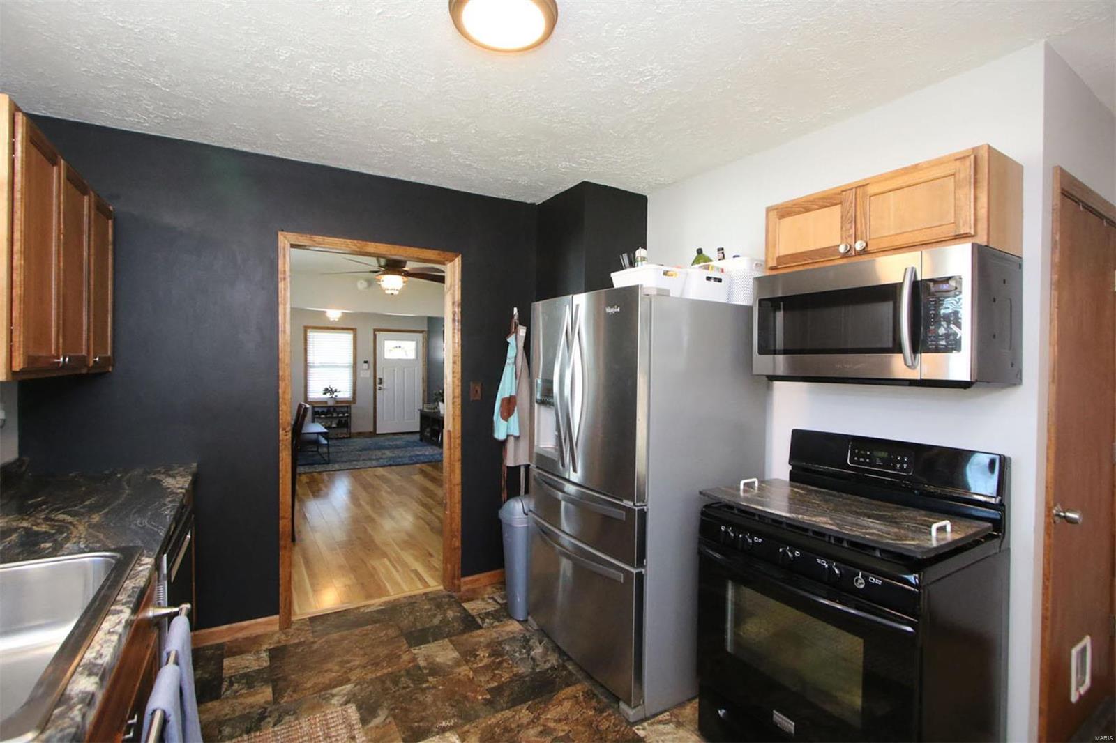 106 South Maple Brighton, IL 62012 - Photo 10 of 34 Gallery Image 10