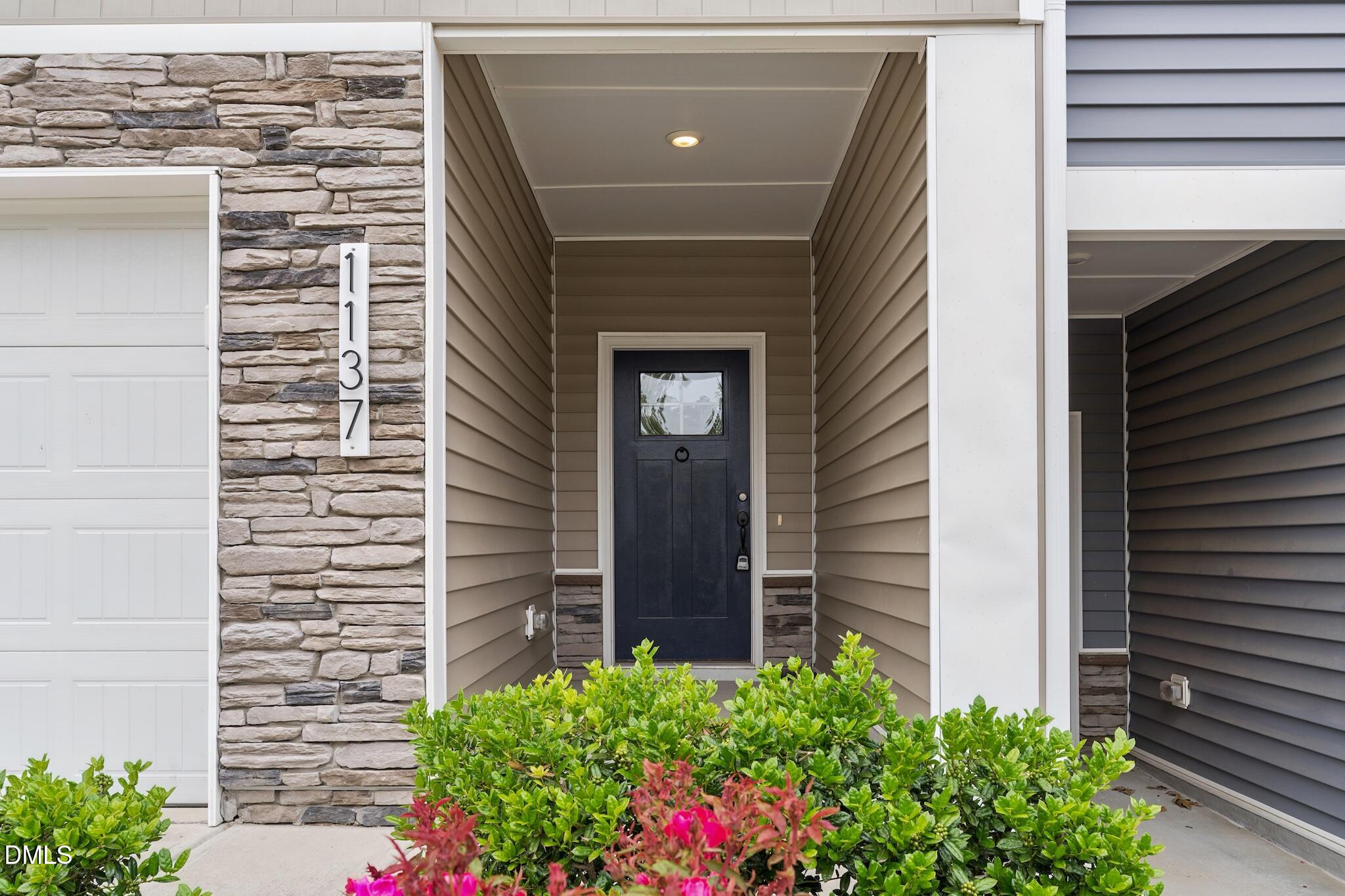 1137 Alston Ridge Cary, NC 27519 - Photo 6 of 34 DSC01591