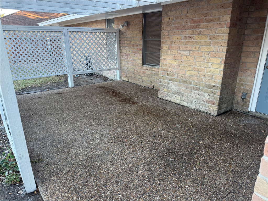 5518 Kenith Circle Corpus Christi, TX 78413 - Photo 19 of 21 a view of a backyard of a house