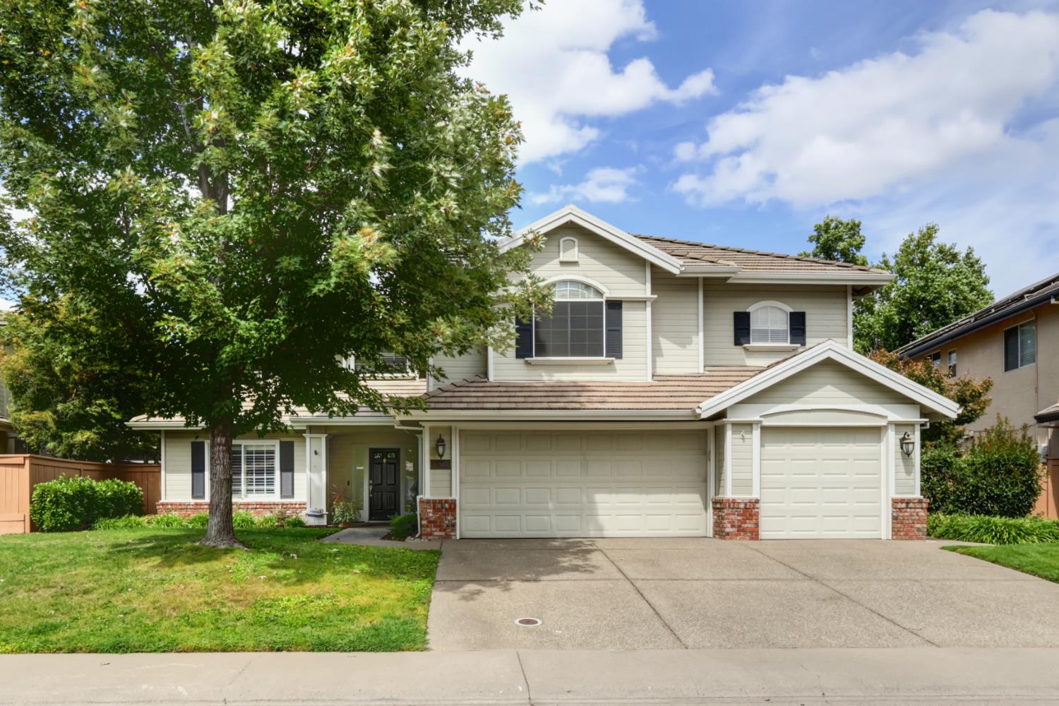 11925 Rising Sun Way Gold River, CA 95670 - Photo 2 of 71 Gallery Image 2