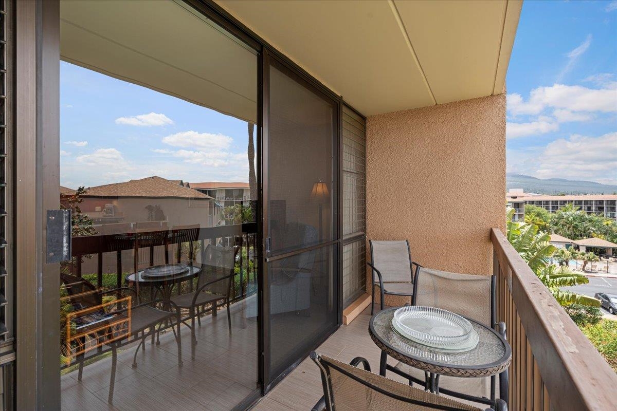 2191 South Kihei Road, Unit 2303 Kihei, HI 96753 - Photo 29 of 43 a bathroom with a toilet a sink and a shower