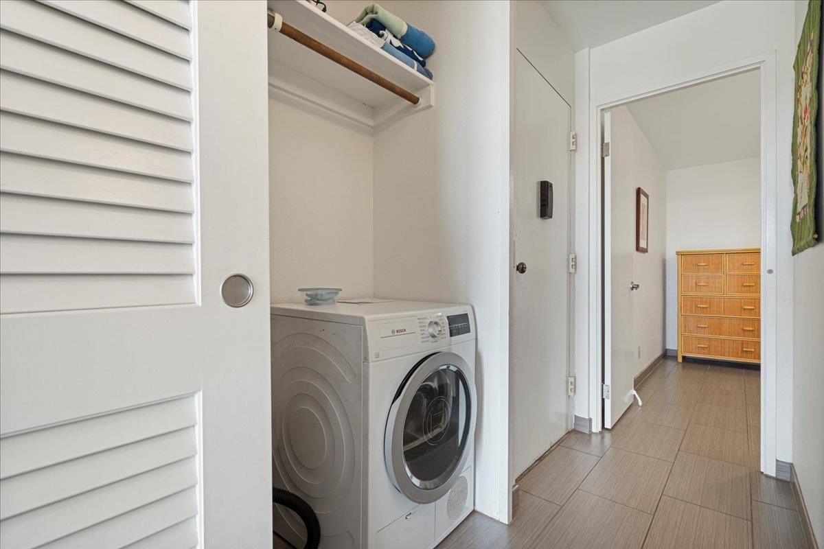 2191 South Kihei Road, Unit 2303 Kihei, HI 96753 - Photo 41 of 43 a view of entryway with washer and dryer