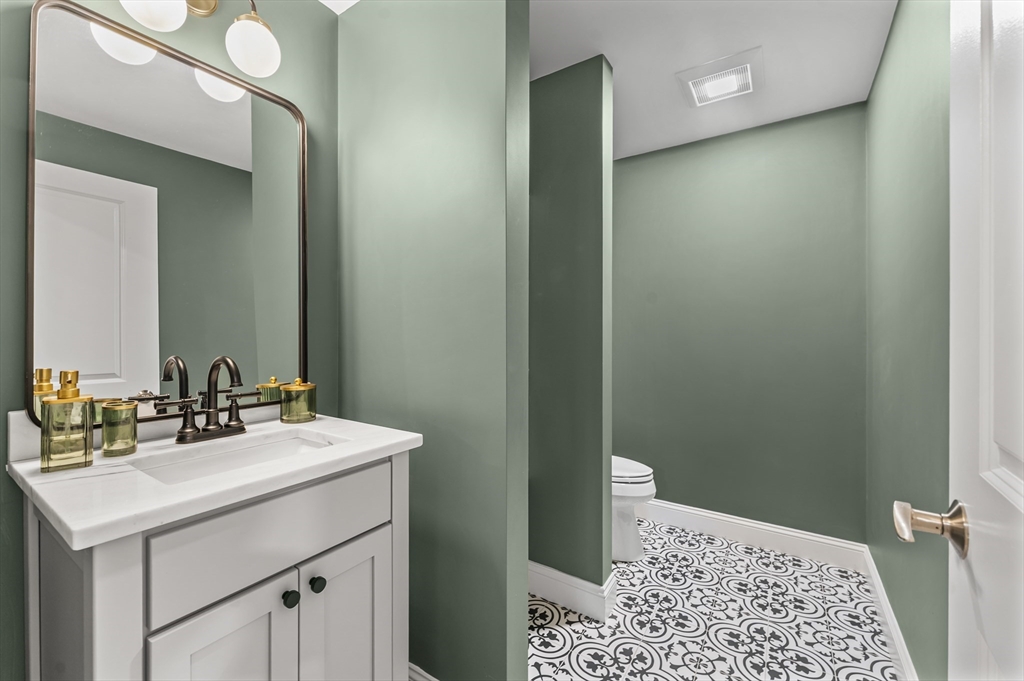 14 Sunset Way, Unit 14 Medfield, MA 02052 - Photo 30 of 32