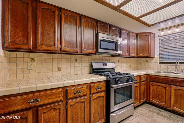 $298,000 | 1359 Adabel Drive, El Paso, TX 79936