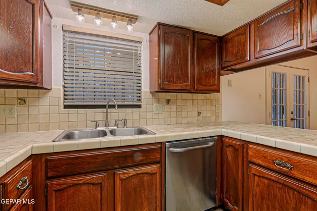 $298,000 | 1359 Adabel Drive, El Paso, TX 79936