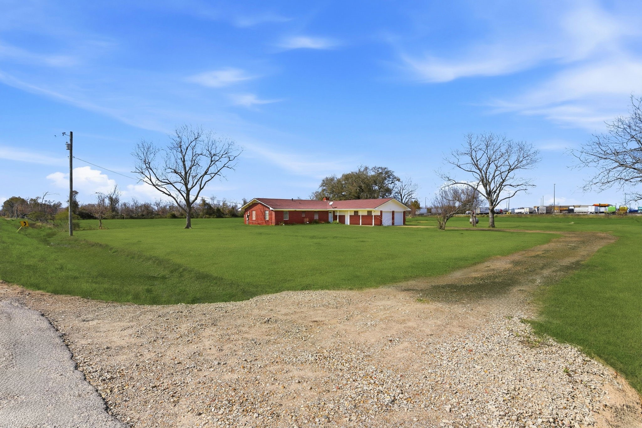 1839 West Henderson Road Angleton, TX 77515 - Photo 5 of 50