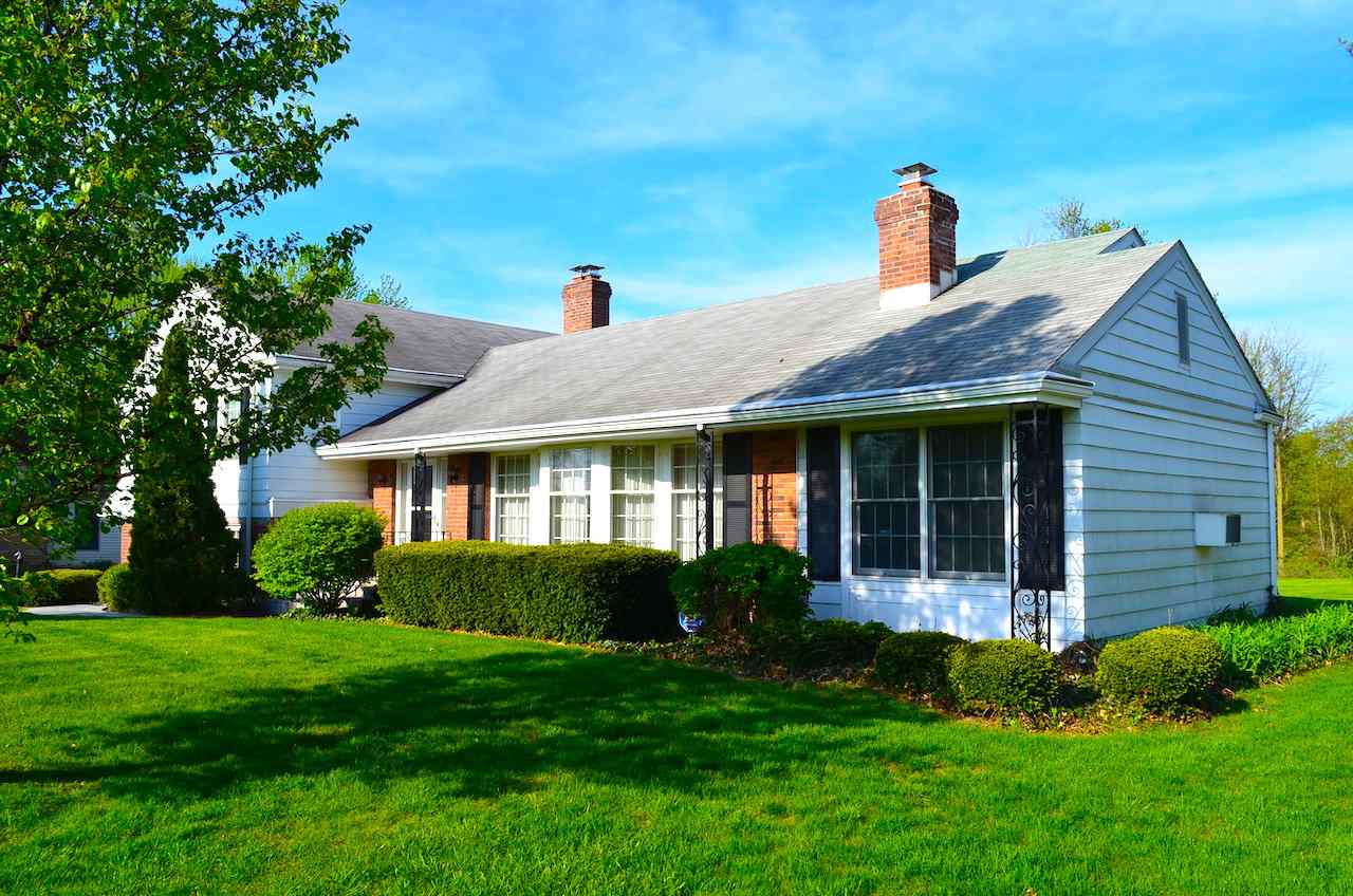 2816 Smith Road Fort Wayne, IN 46804 - Photo 3 of 33