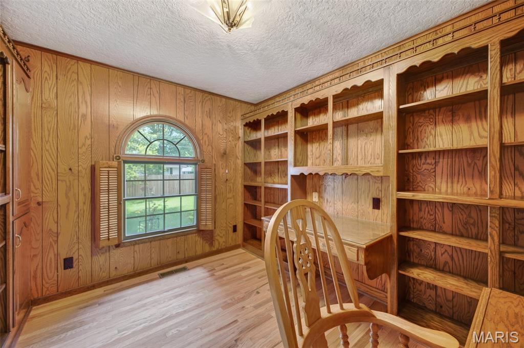 2023 King James Road Lebanon, MO 65536 - Photo 8 of 56