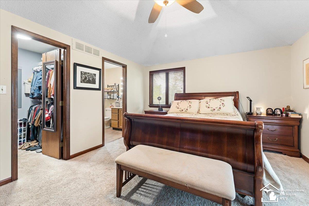 22077 Middlebelt Road New Boston, MI 48164 - Photo 26 of 41