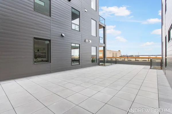 $924,900 | 159 South River Avenue, Unit 503, Holland, MI 49423