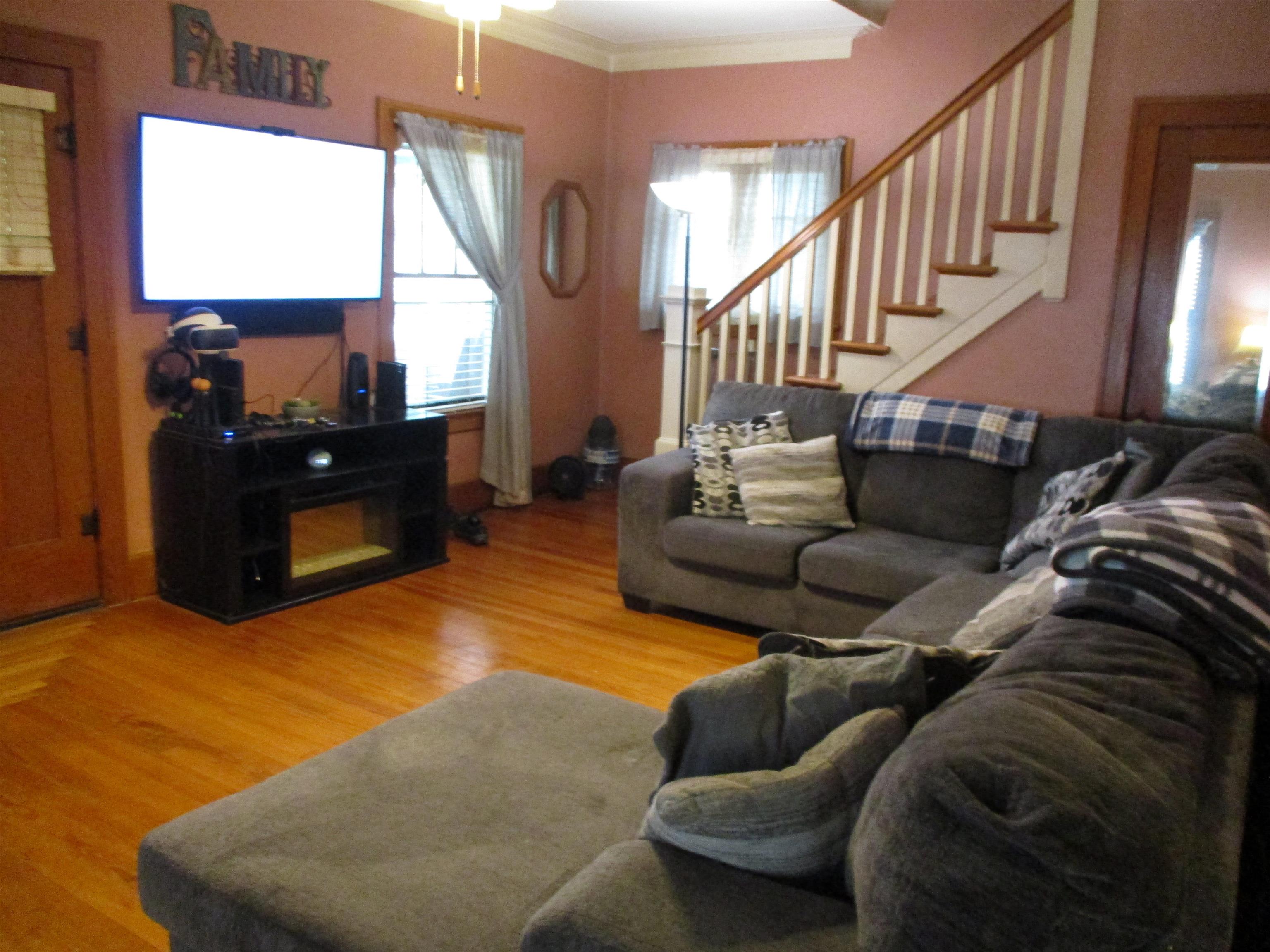 411 Mercer Street Durand, MI 48429 - Photo 17 of 43 50141833-804523a9-3f0a-47e0-bc07-f1c594ae2416.JPG