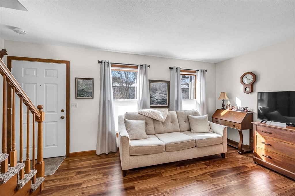 160 Hillside Road, Unit 5 Westfield, MA 01085 - Photo 3 of 39 Gallery Image 3