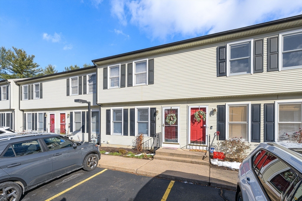 160 Hillside Road, Unit 5 Westfield, MA 01085 - Photo 34 of 39 Gallery Image 34