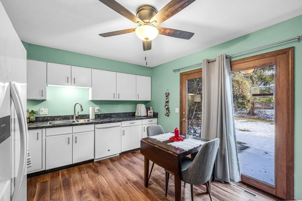 160 Hillside Road, Unit 5 Westfield, MA 01085 - Photo 8 of 39 Gallery Image 8