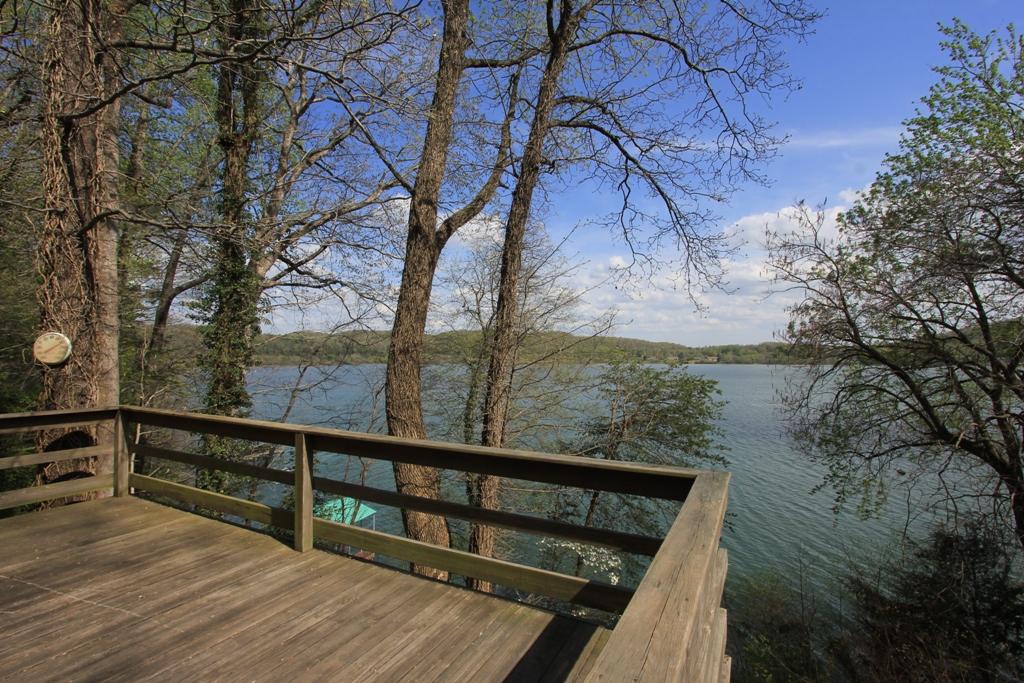 1400 Whites Creek Road Spring City, TN 37381 - Photo 20 of 26 Deck