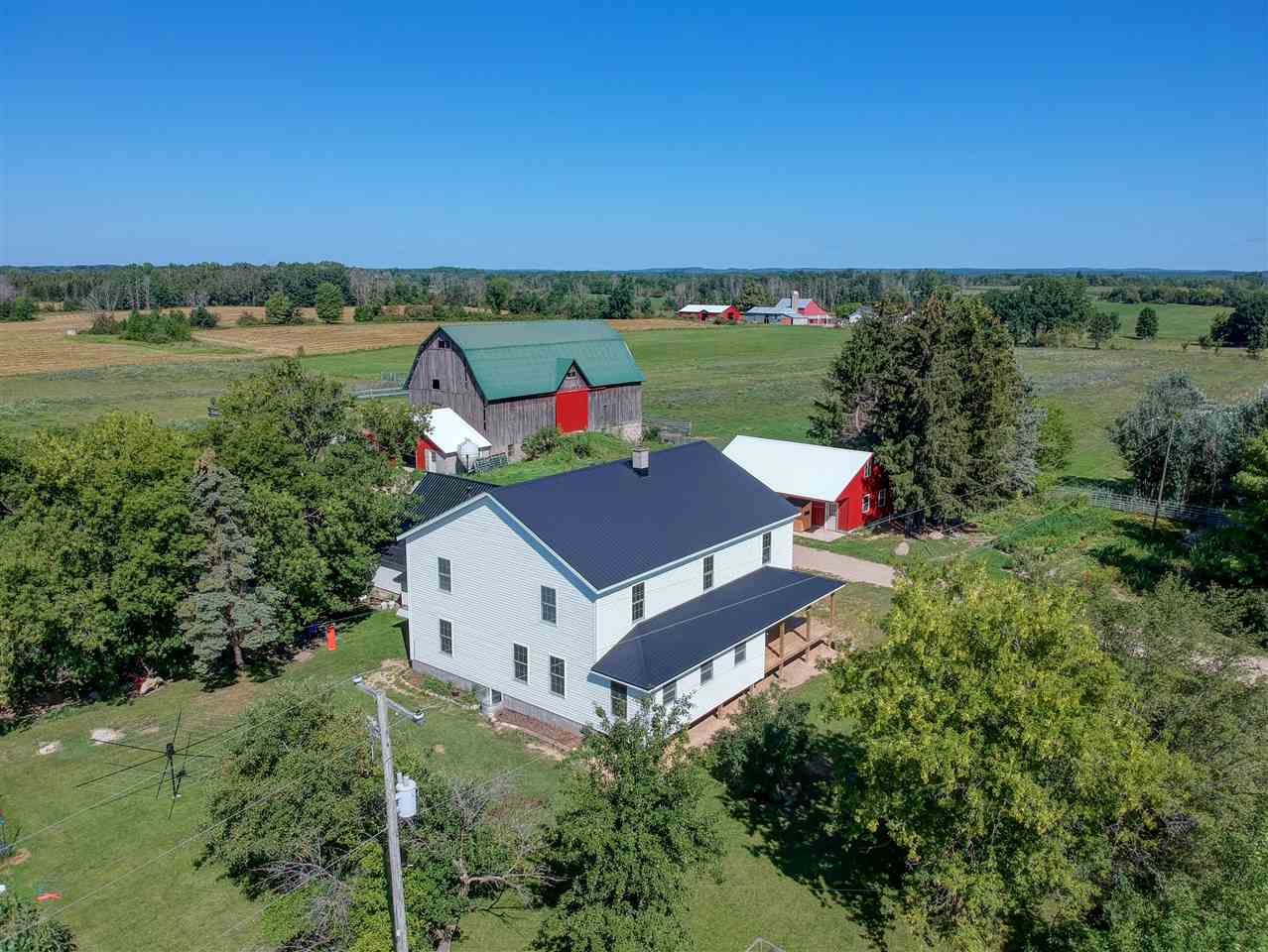 3945 Butman Road Gladwin, MI 48624 - Photo 4 of 57