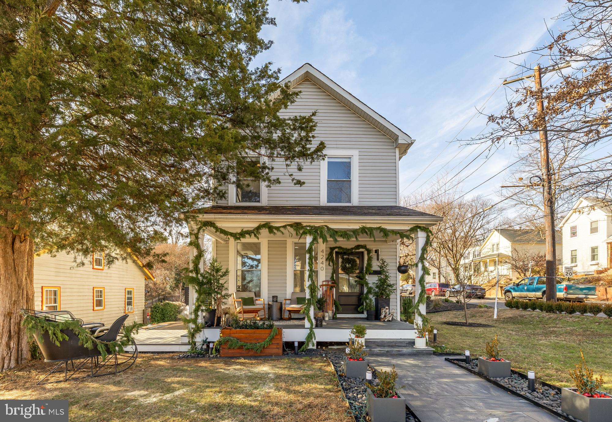 4240 34th Street Mount Rainier, MD 20712 - Photo 2 of 51