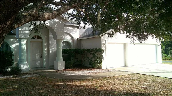$2,400 | 9724 Mary Robin Drive, Riverview, FL 33569
