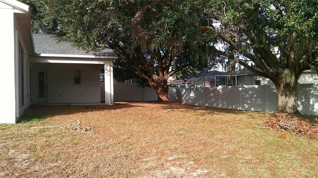 9724 Mary Robin Drive Riverview, FL 33569 - Photo 19 of 20 a view of outdoor space and yard