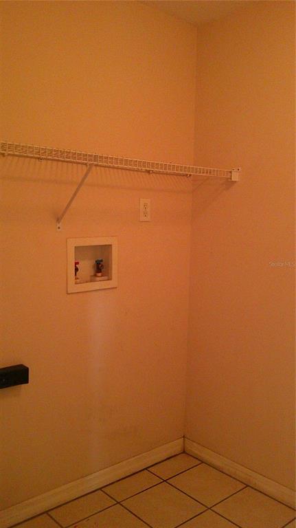 9724 Mary Robin Drive Riverview, FL 33569 - Photo 10 of 20 a view of a small space