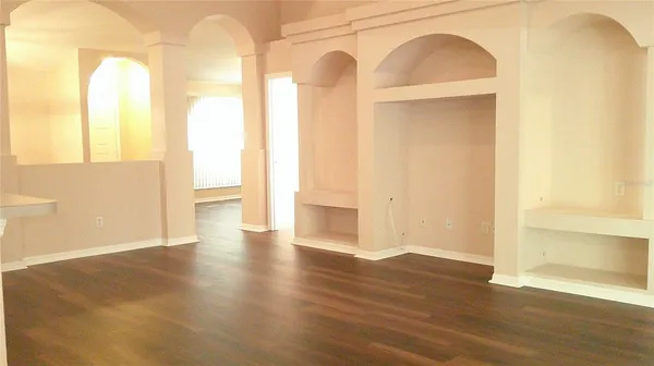 $2,400 | 9724 Mary Robin Drive, Riverview, FL 33569