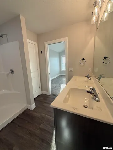 $2,650 | 4519 Castle Pines Drive, Springfield, IL 62711