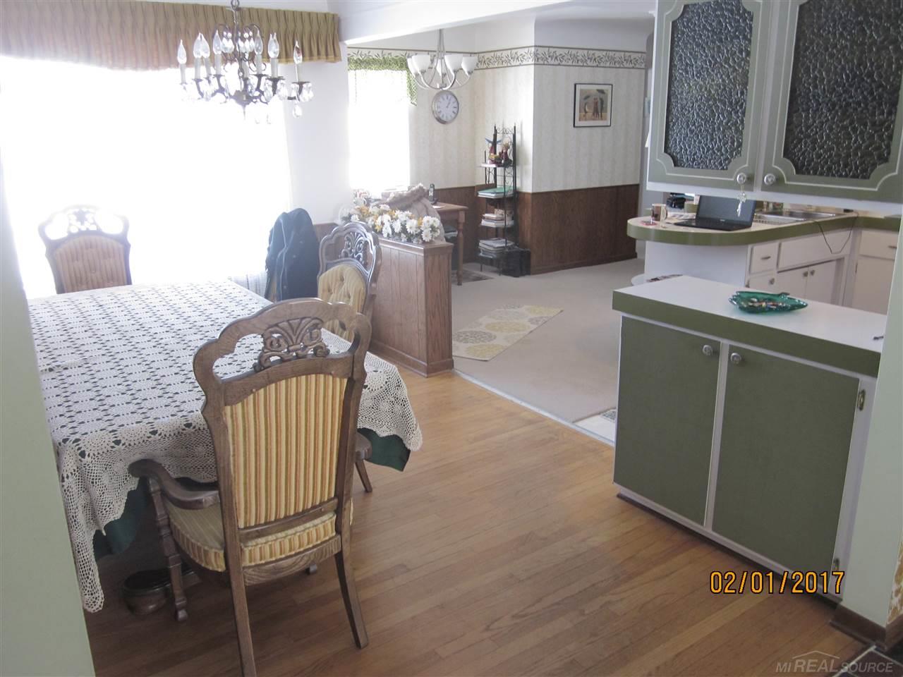 54055 Mound Road Utica, MI 48316 - Photo 11 of 30 DINING ROOM