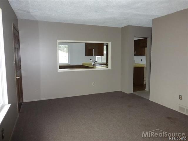 298 Ewell Street Romeo, MI 48065 - Photo 4 of 14 4.JPG
