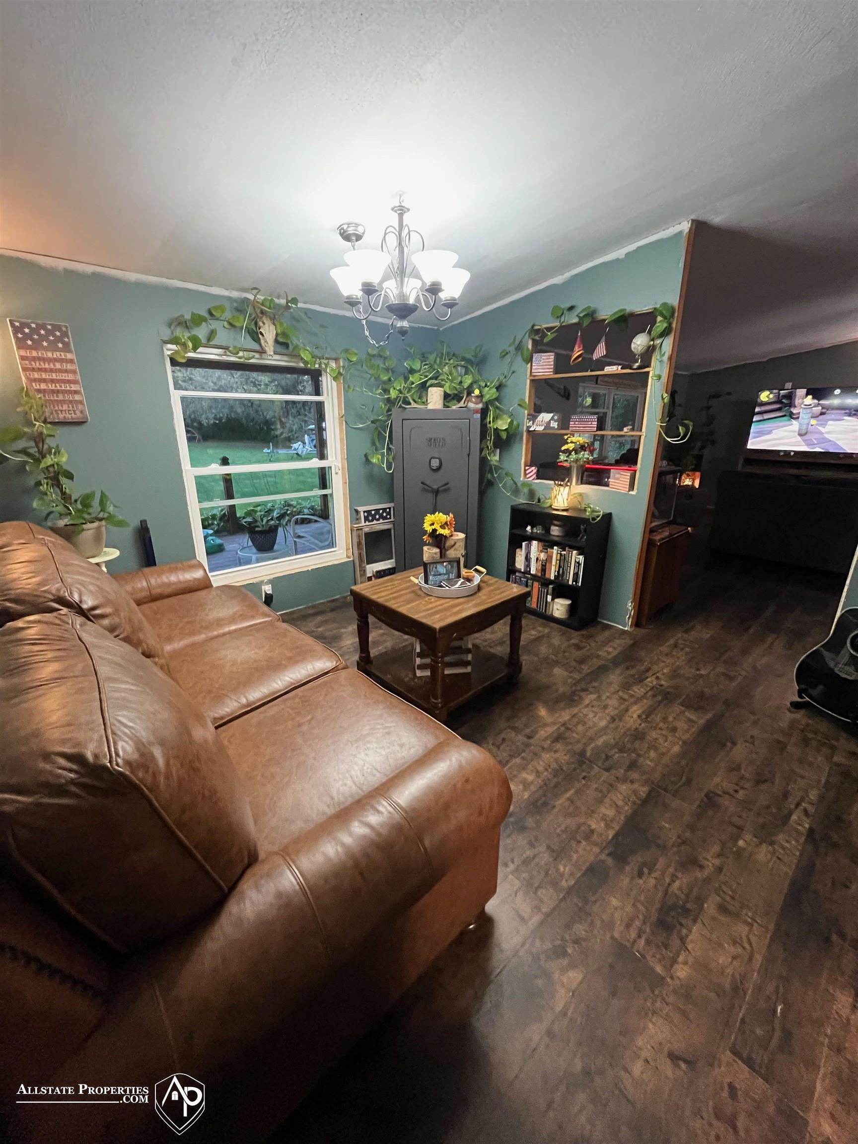 5440 East Coldwater Road Flint, MI 48506 - Photo 12 of 37