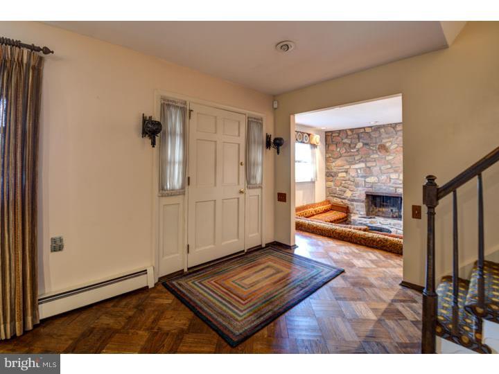 476 Susquehanna Road Huntingdon Valley, PA 19006 - Photo 12 of 25 Foyer