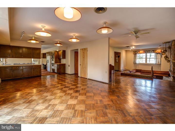 476 Susquehanna Road Huntingdon Valley, PA 19006 - Photo 17 of 25 Dining Room