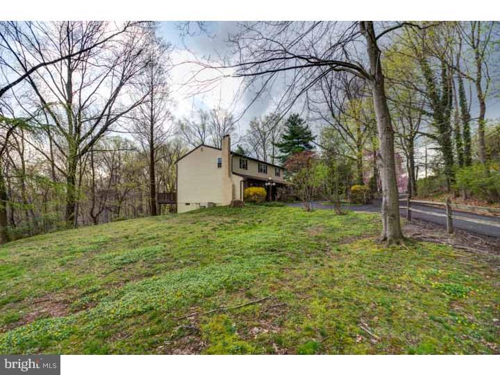 476 Susquehanna Road Huntingdon Valley, PA 19006 - Photo 3 of 25 Exterior Side