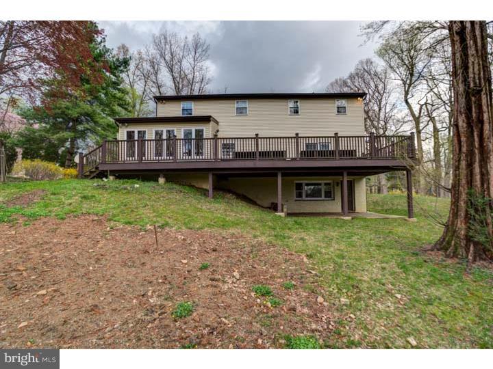 476 Susquehanna Road Huntingdon Valley, PA 19006 - Photo 6 of 25 Exterior Back