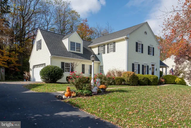 $578,000 | 320 Regents Drive, Lititz, PA 17543