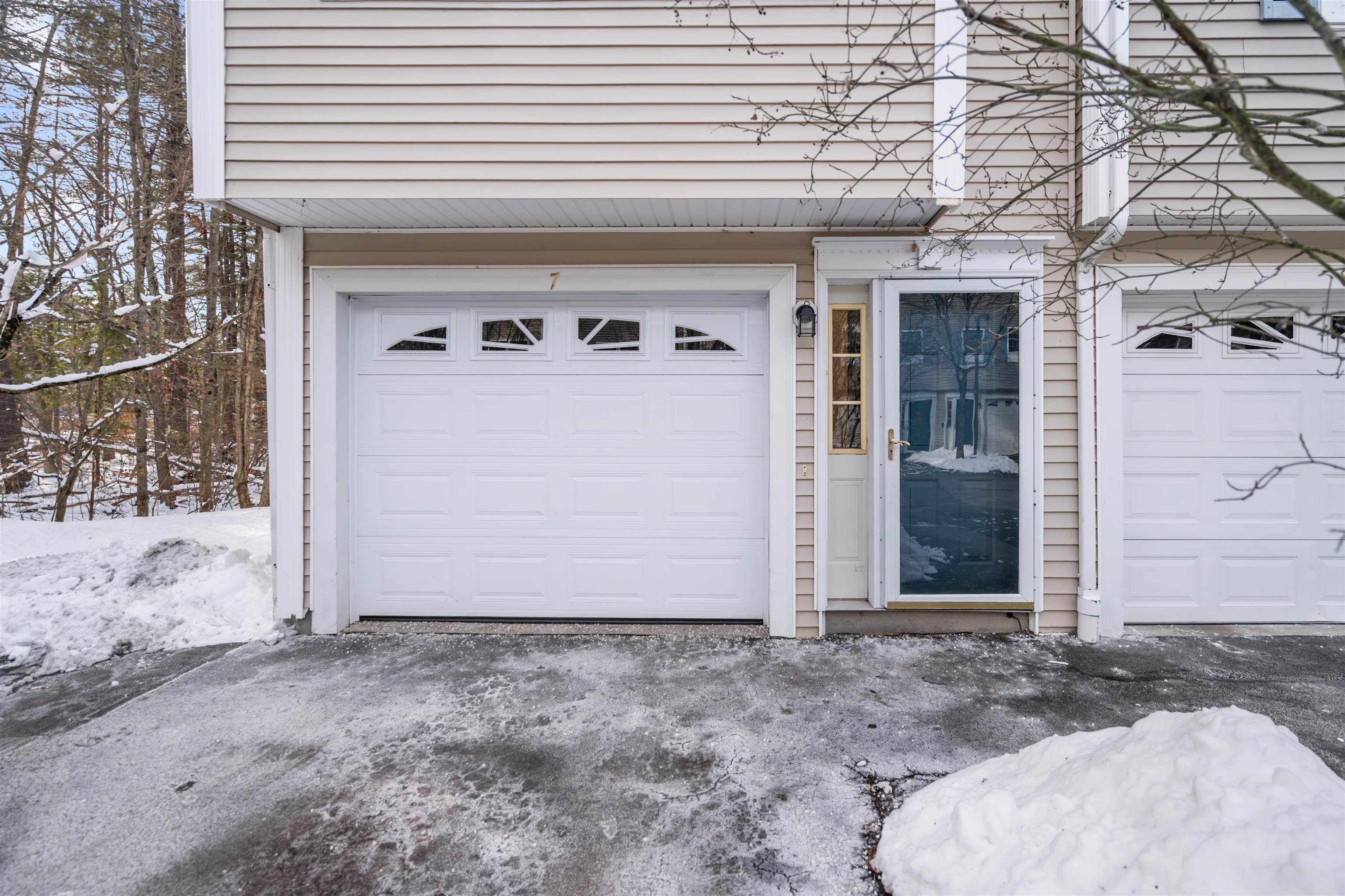 1029 South Mammoth Road, Unit 7 Manchester, NH 03109 - Photo 24 of 38