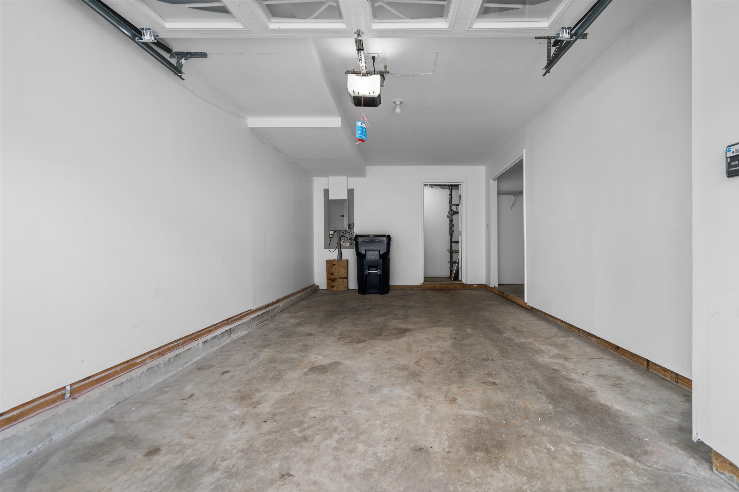 1029 South Mammoth Road, Unit 7 Manchester, NH 03109 - Photo 26 of 38