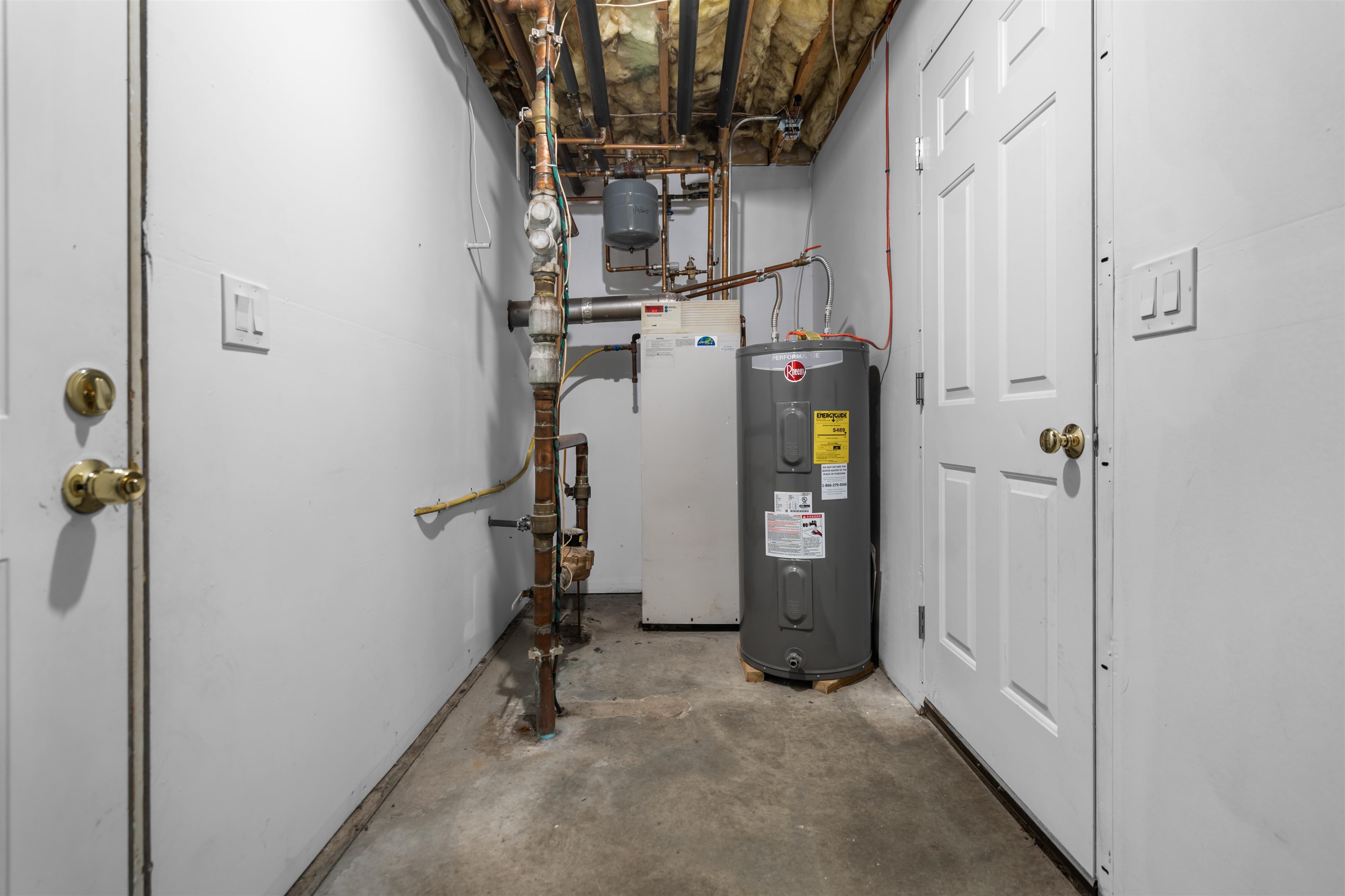 1029 South Mammoth Road, Unit 7 Manchester, NH 03109 - Photo 29 of 38